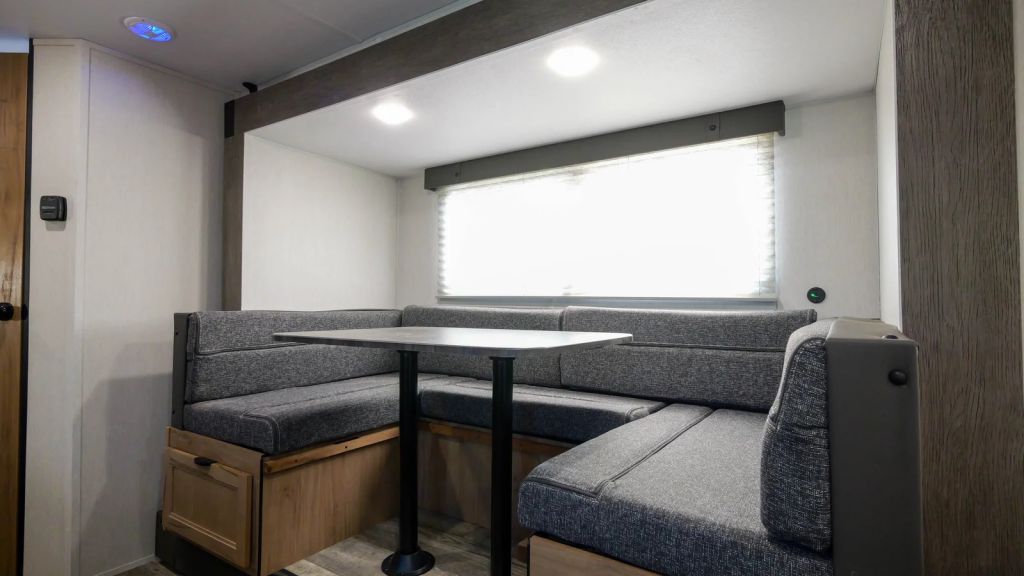 Cherokee Wolf PUP 17JW