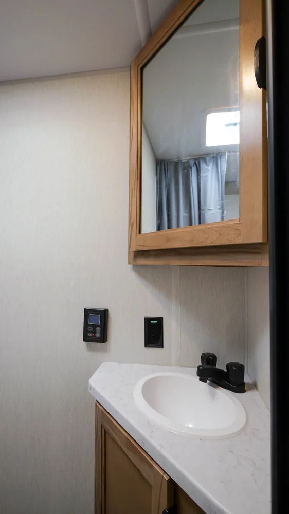 Cherokee Wolf PUP 17JW