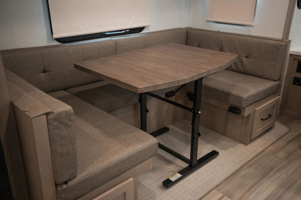 Rockwood Mini Lite 2517S